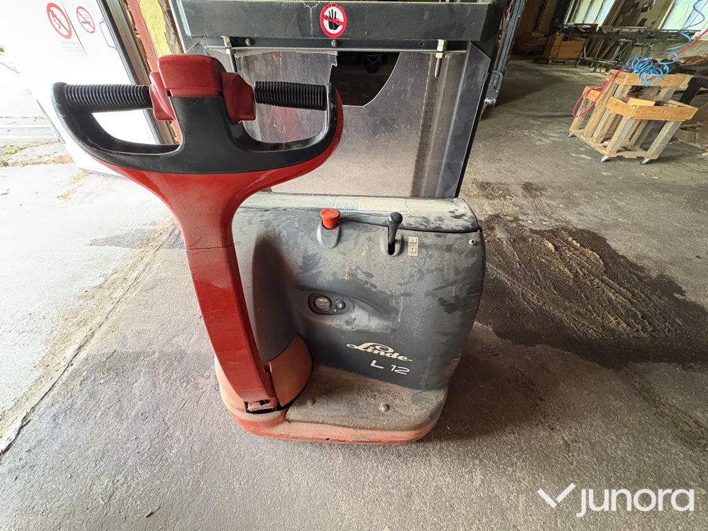 Eltruck Linde L12 - Stacker: picture 5 Eltruck Linde L12 - Stacker: picture 5