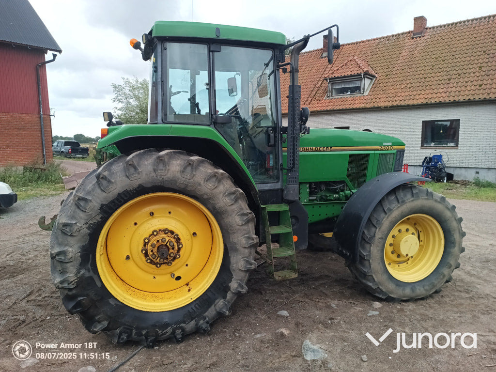 John Deere 7700 - Farm tractor: picture 3 John Deere 7700 - Farm tractor: picture 3