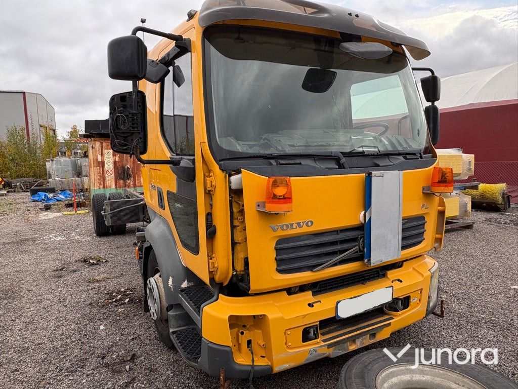 Lastbil - Volvo FL 4*2 - Cab chassis truck: picture 3 Lastbil - Volvo FL 4*2 - Cab chassis truck: picture 3