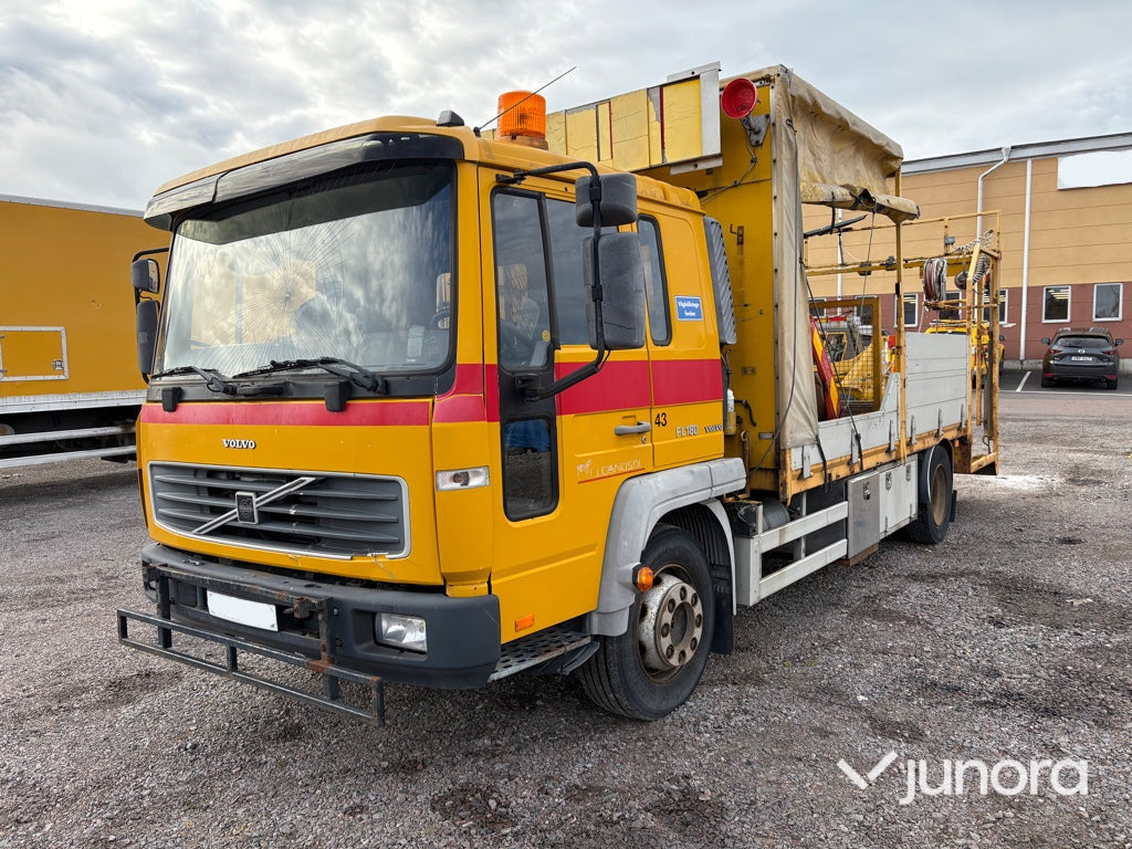 Lastbil Volvo FL611 4X2 - Dropside/ Flatbed truck: picture 1 Lastbil Volvo FL611 4X2 - Dropside/ Flatbed truck: picture 1
