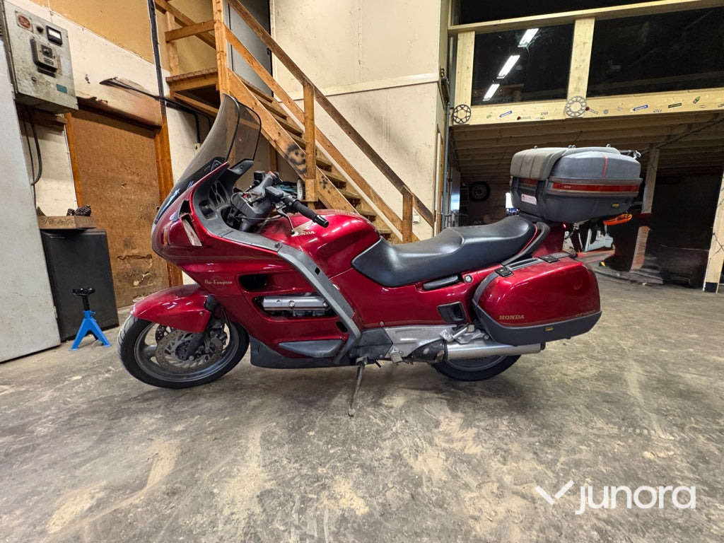 Motorcykel - Honda, ST1100 PAN EUROPEA - Motorcycle: picture 2 Motorcykel - Honda, ST1100 PAN EUROPEA - Motorcycle: picture 2