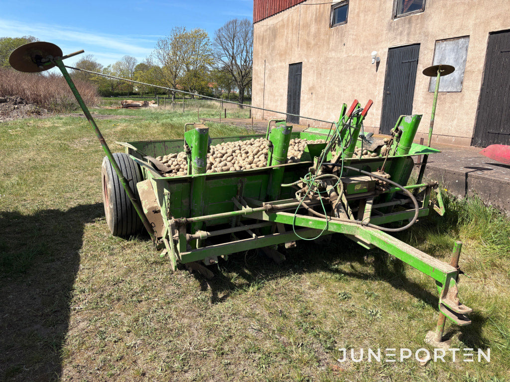 Potatissättaren Ekengårds B-70 - Potato planter: picture 1 Potatissättaren Ekengårds B-70 - Potato planter: picture 1