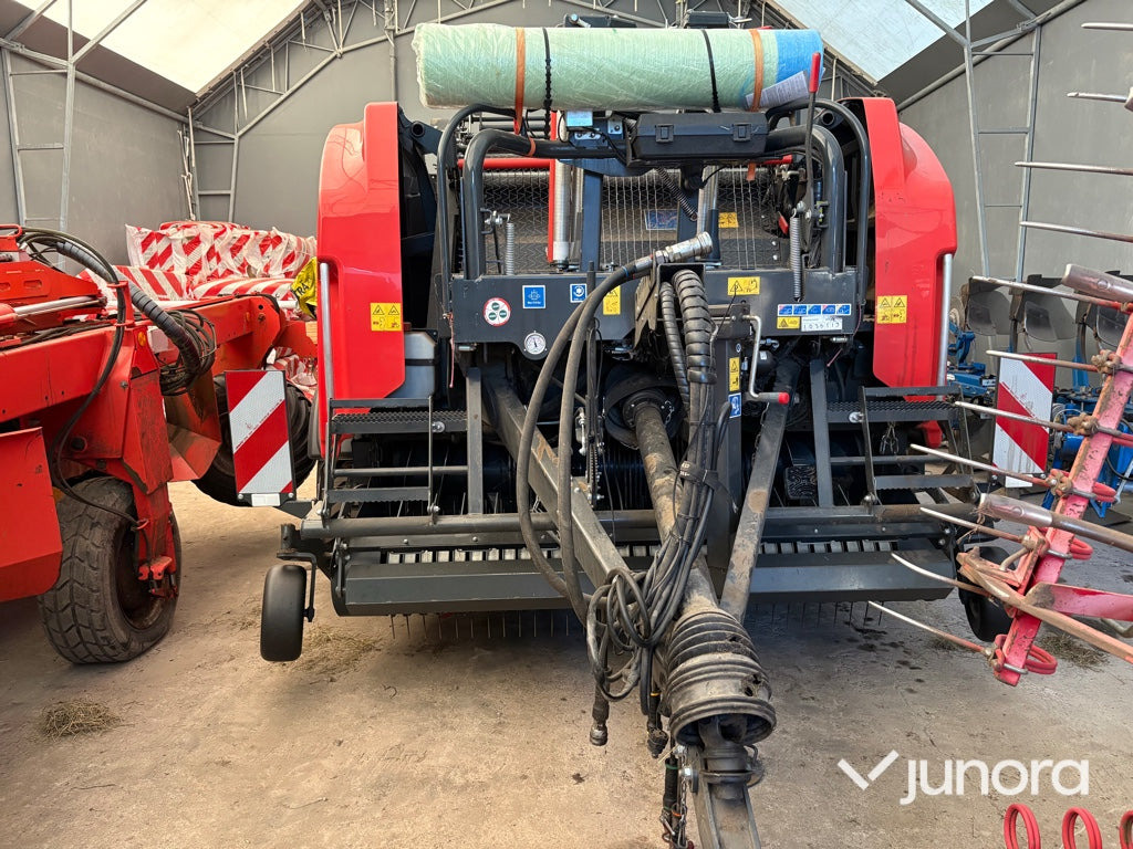 Rundbalspress & Inplastare - Kuhn FBP 3135 Intelliwrap - Round baler, Bale wrapper: picture 4 Rundbalspress & Inplastare - Kuhn FBP 3135 Intelliwrap - Round baler, Bale wrapper: picture 4