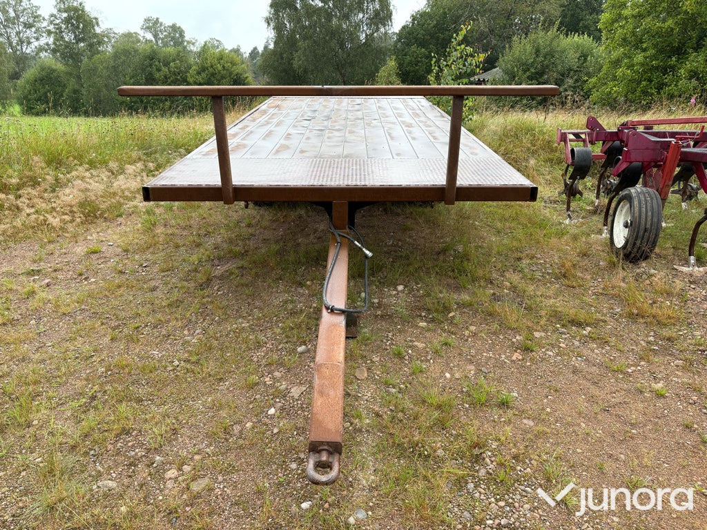 Rundbalsvagn boogie med broms - Farm platform trailer: picture 3 Rundbalsvagn boogie med broms - Farm platform trailer: picture 3