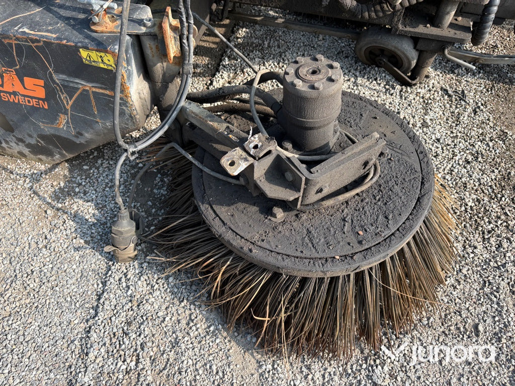 Sopmaskin Bogserad - Fjärås, FS 700 - Road sweeper: picture 4 Sopmaskin Bogserad - Fjärås, FS 700 - Road sweeper: picture 4