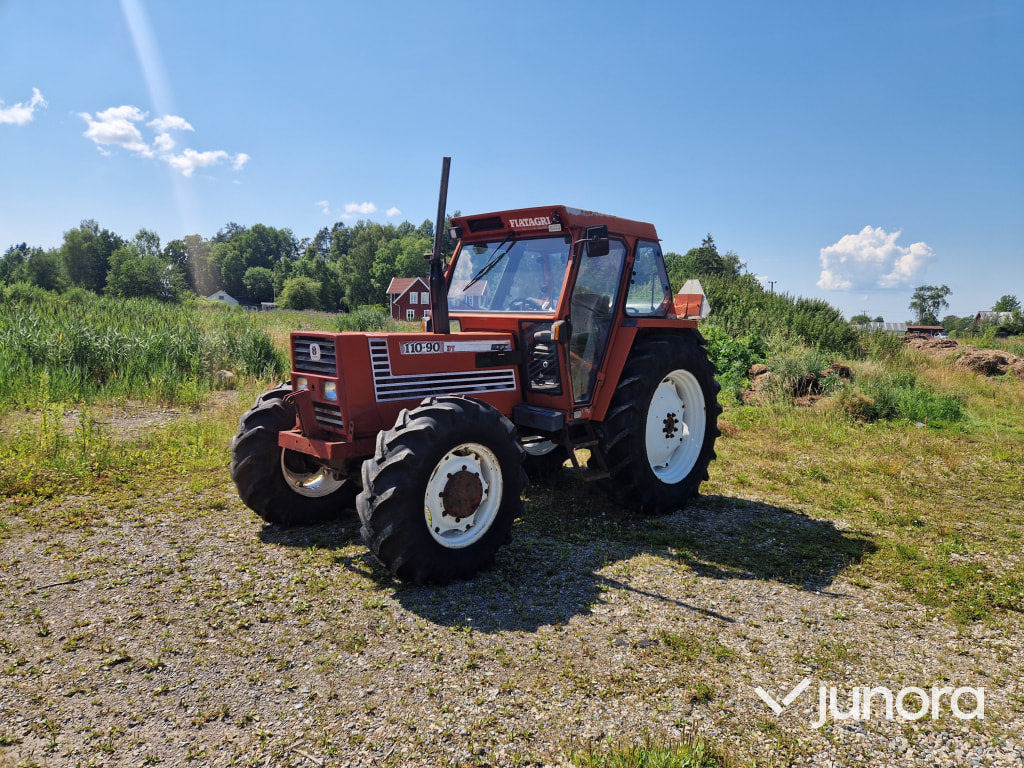 Traktor Fiat 110-90 DT - Farm tractor: picture 1 Traktor Fiat 110-90 DT - Farm tractor: picture 1