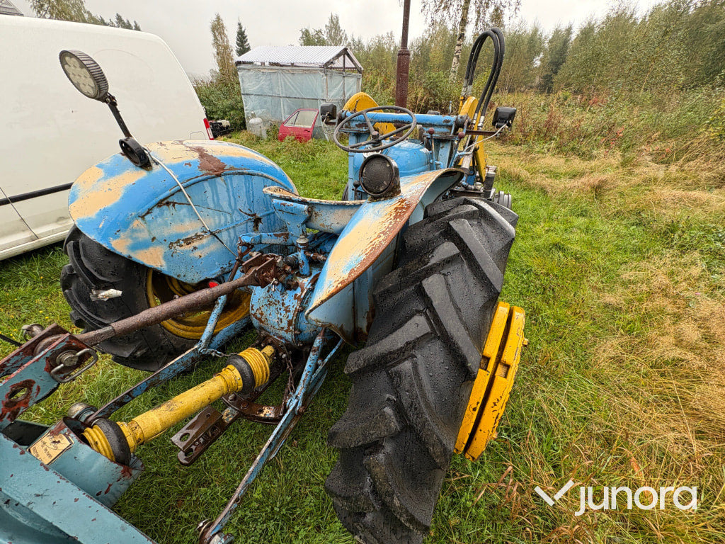 Traktor - Ford Dexta - Farm tractor: picture 3 Traktor - Ford Dexta - Farm tractor: picture 3