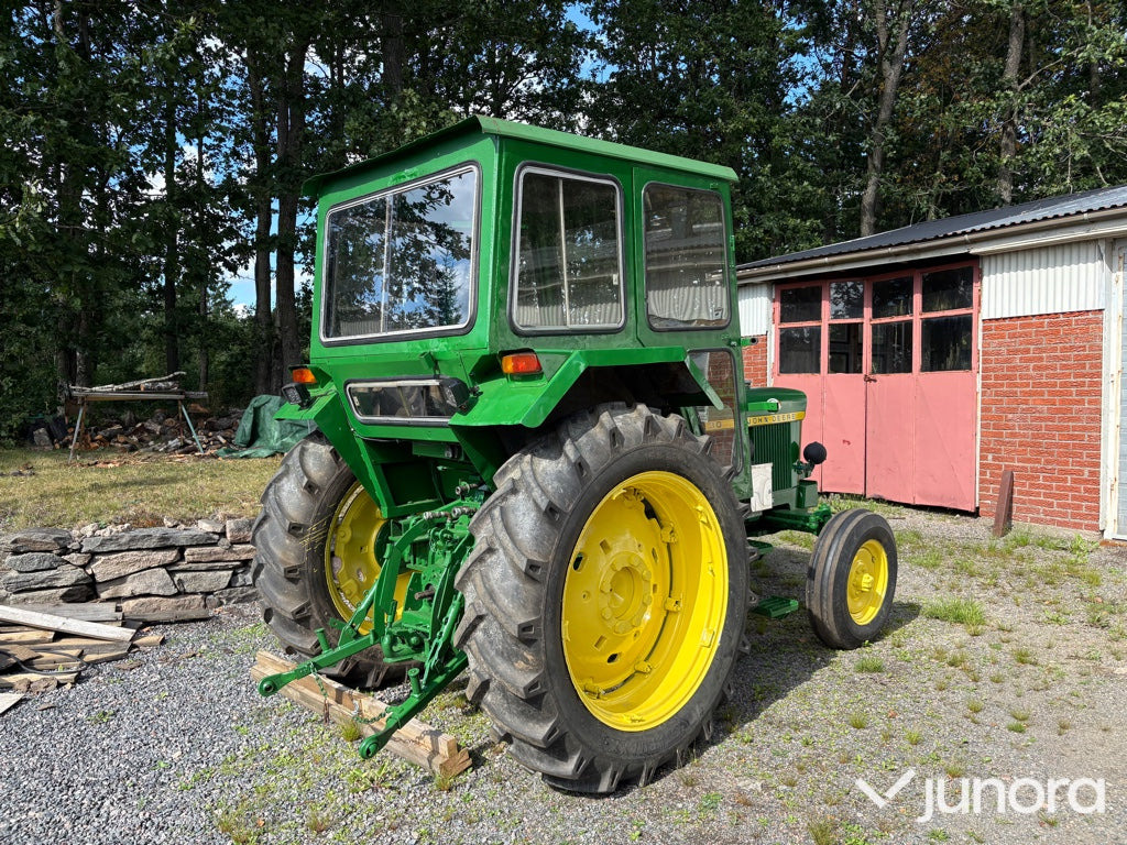 Traktor - John Deere 2130 - Farm tractor: picture 5 Traktor - John Deere 2130 - Farm tractor: picture 5