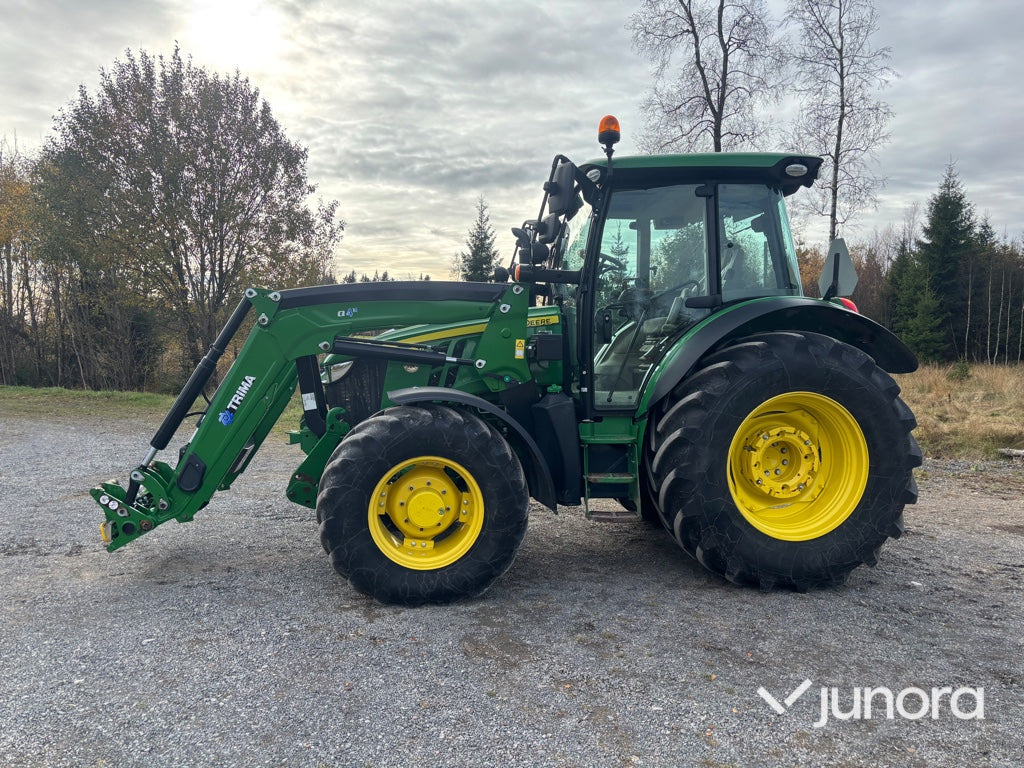 Traktor - John Deere 5125R med lastare & frontlyft - Farm tractor: picture 2 Traktor - John Deere 5125R med lastare & frontlyft - Farm tractor: picture 2