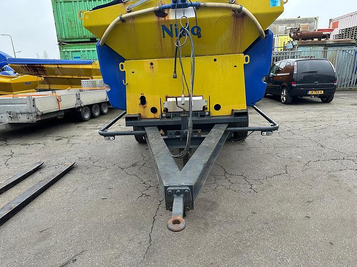 Nido Stratos B35K-30 ACLN-490 - Sand/ Salt spreader: picture 4 Nido Stratos B35K-30 ACLN-490 - Sand/ Salt spreader: picture 4