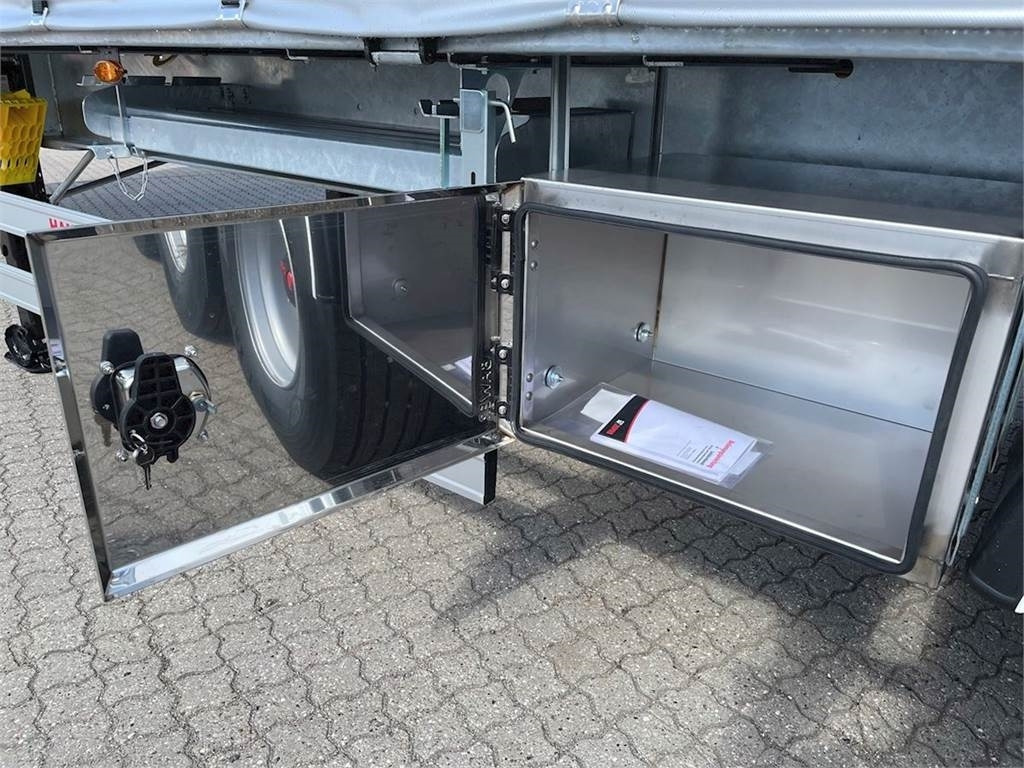 Curtainsider semi-trailer Hangler 3-aks - 2500 kg Zepro lift + Hævetag: picture 14 Curtainsider semi-trailer Hangler 3-aks - 2500 kg Zepro lift + Hævetag: picture 14
