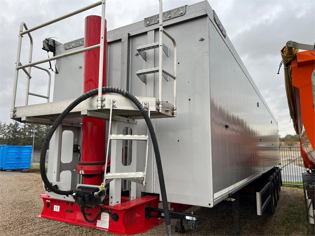 Langendorf SKA36 60m3 alu kasse med plastindlæg - Tipper semi-trailer: picture 5 Langendorf SKA36 60m3 alu kasse med plastindlæg - Tipper semi-trailer: picture 5
