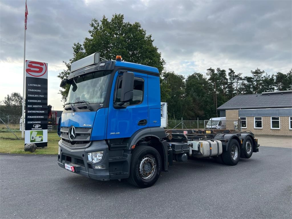 Mercedes-Benz Antos 2546 L - Skip loader truck: picture 1 Mercedes-Benz Antos 2546 L - Skip loader truck: picture 1