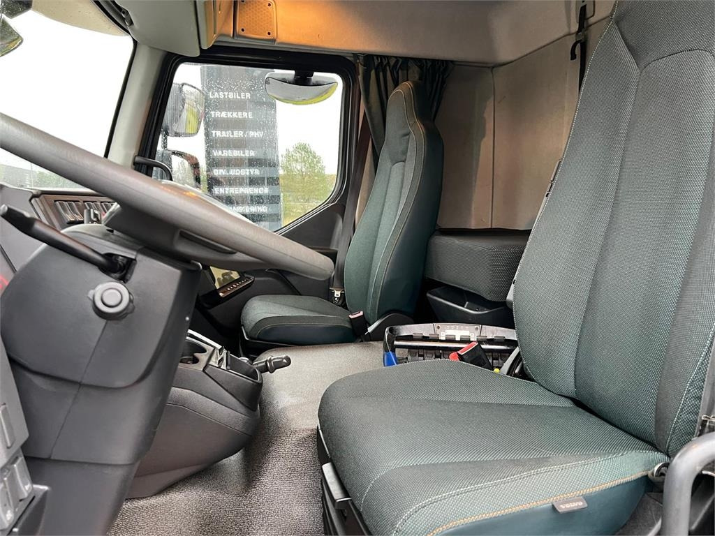 Crane truck Volvo FL 280 - HMF 1620K6: picture 9