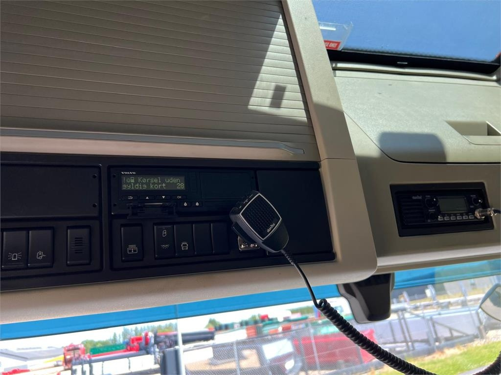 Hook lift truck Volvo FM430: picture 18