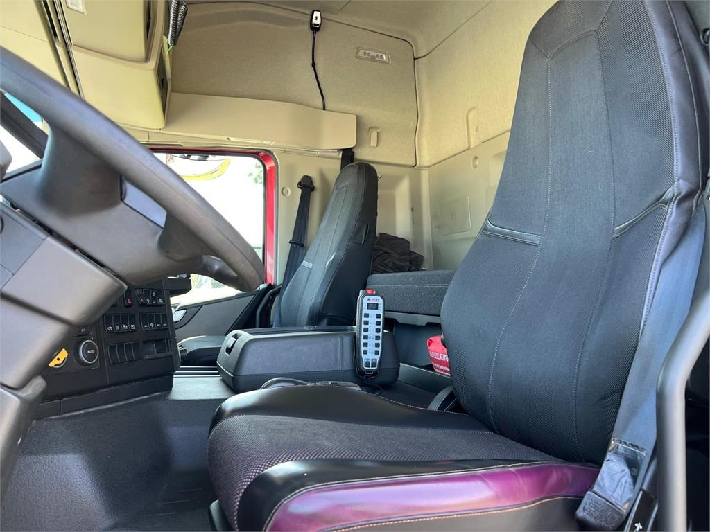 Hook lift truck Volvo FM430: picture 22