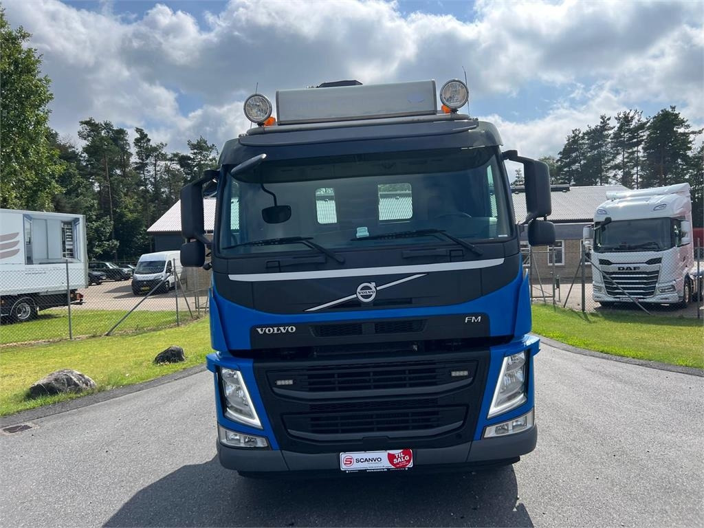 Volvo FM460 - Hiab 302EP 5 kran - Skip loader truck: picture 4 Volvo FM460 - Hiab 302EP 5 kran - Skip loader truck: picture 4