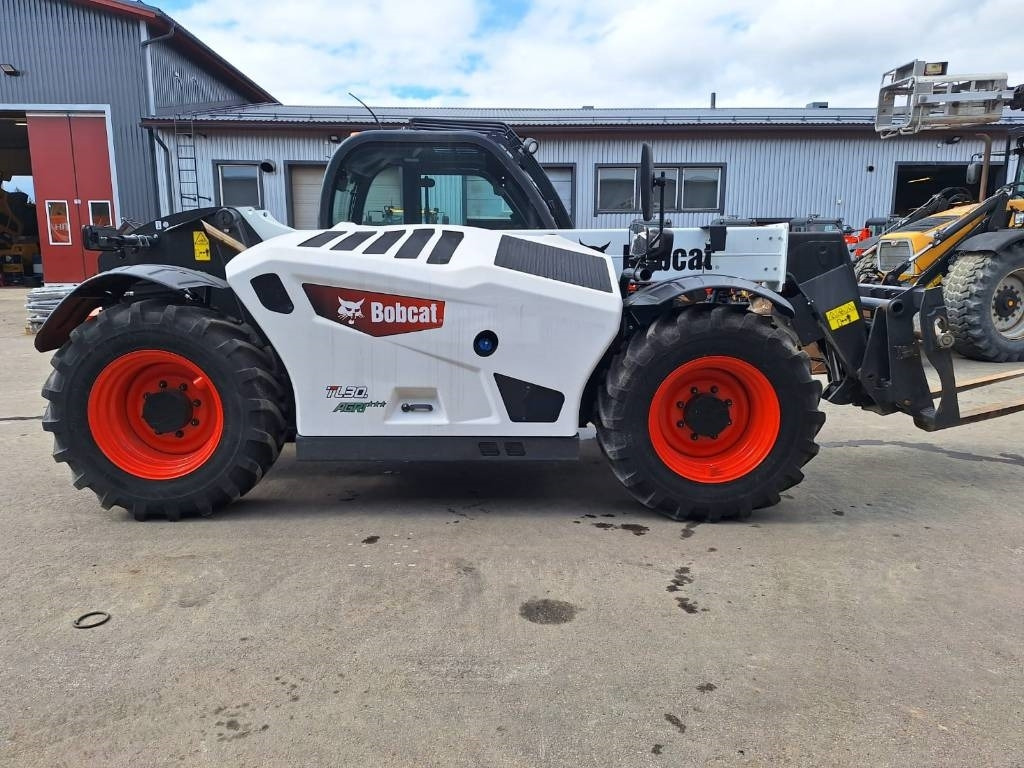 Bobcat MYYTY! SOLD! TL30.70 AGRI - Telescopic handler: picture 5 Bobcat MYYTY! SOLD! TL30.70 AGRI - Telescopic handler: picture 5
