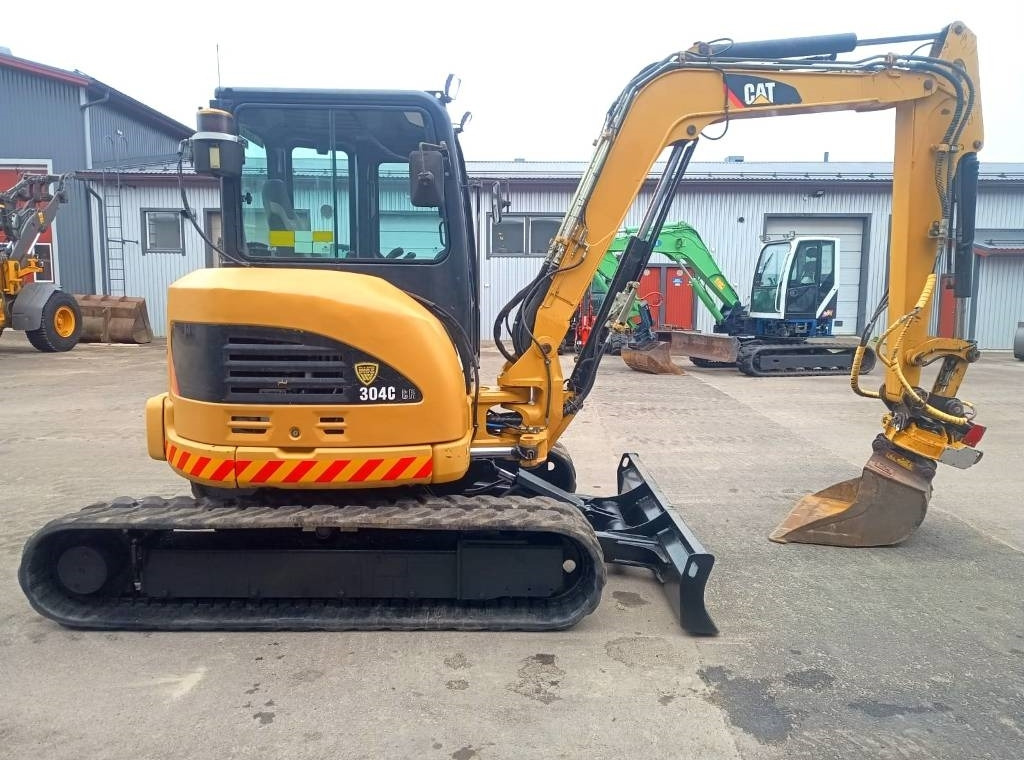 CAT MYYTY! SOLD! 304CCR PYÖRITTÄJÄLLÄ - Mini excavator: picture 5 CAT MYYTY! SOLD! 304CCR PYÖRITTÄJÄLLÄ - Mini excavator: picture 5