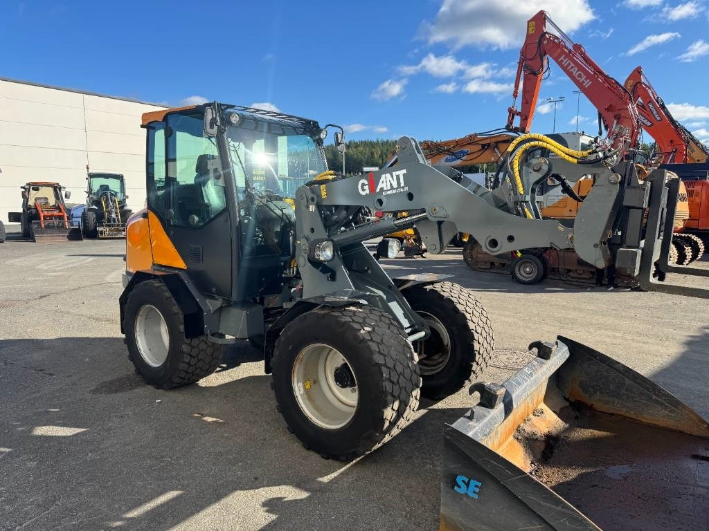 Compact loader GiANT V 6004 T: picture 9