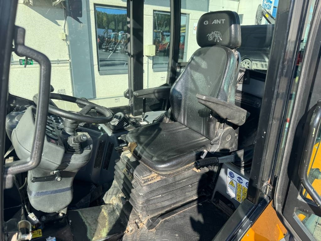 Compact loader GiANT V 6004 T: picture 14