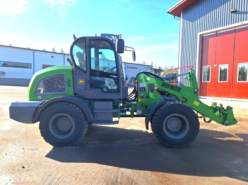 Greenmaster 825 PIIKIT, KAUHA JA HIEKOITIN - Wheel loader: picture 5 Greenmaster 825 PIIKIT, KAUHA JA HIEKOITIN - Wheel loader: picture 5