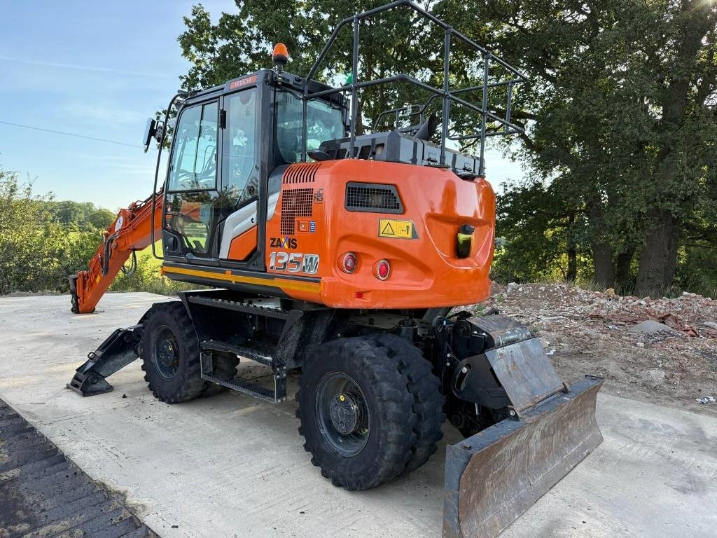 Hitachi ZX 135 W-7 - Wheel excavator: picture 2 Hitachi ZX 135 W-7 - Wheel excavator: picture 2