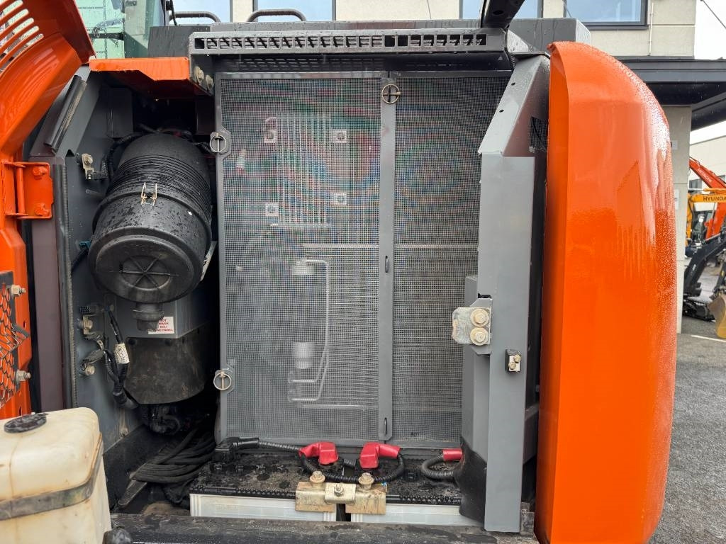 Crawler excavator Hitachi ZX130LCN-7 -STAGE V-: picture 11