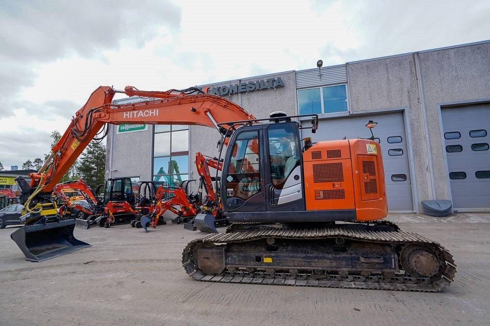 Hitachi ZX225USLC-5B MARTTIINILLA - Crawler excavator: picture 1 Hitachi ZX225USLC-5B MARTTIINILLA - Crawler excavator: picture 1