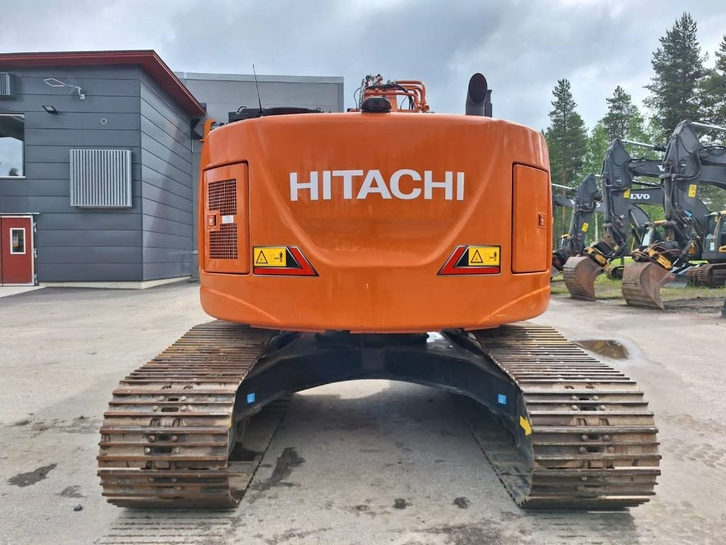 Hitachi ZX225USLC-7 - Crawler excavator: picture 5 Hitachi ZX225USLC-7 - Crawler excavator: picture 5