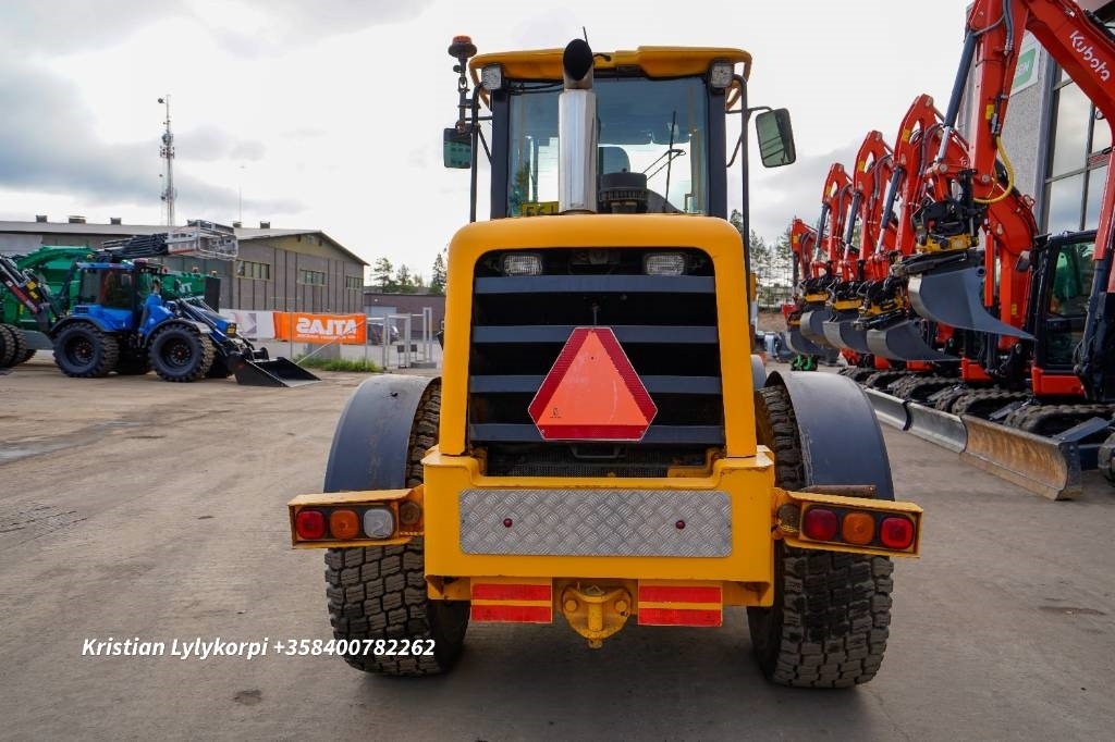 JCB 412S LAMELLIRENKAILLA - Wheel loader: picture 5 JCB 412S LAMELLIRENKAILLA - Wheel loader: picture 5