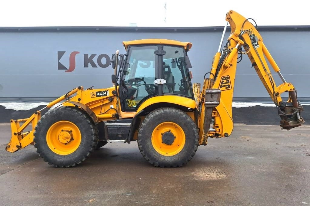 JCB 4CN YHDISTELMÄKONE KALLISTAJALLA - Backhoe loader: picture 1 JCB 4CN YHDISTELMÄKONE KALLISTAJALLA - Backhoe loader: picture 1
