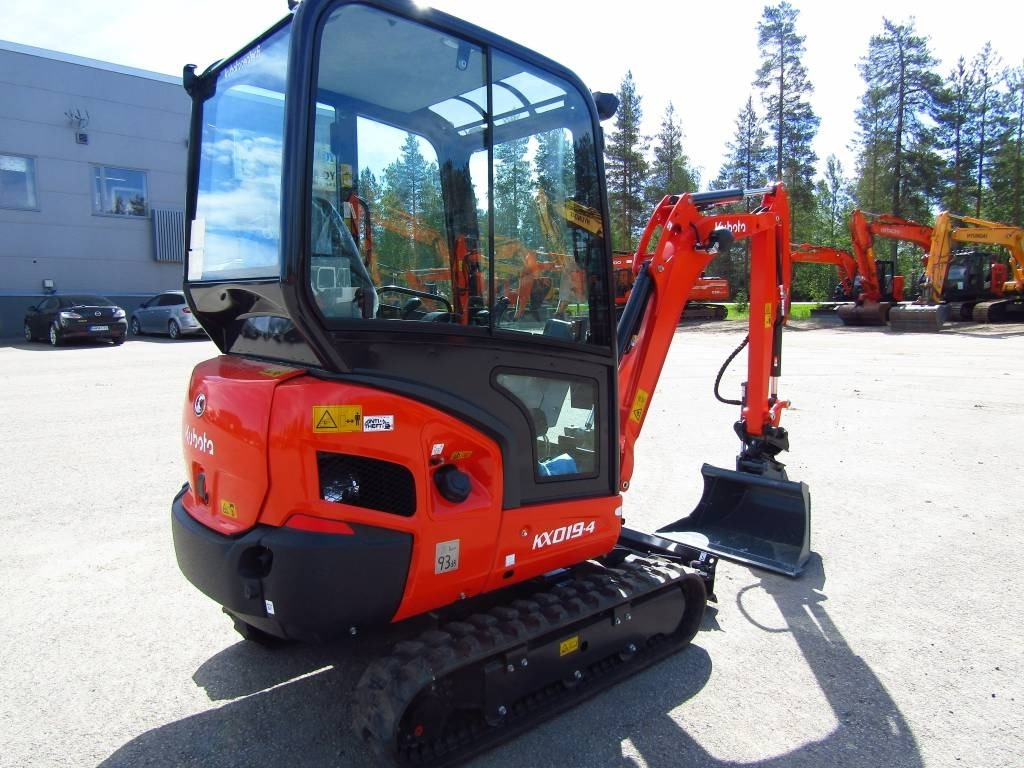 Kubota KX019-4 KALLISTAJALLA UUSI!! - Mini excavator: picture 4 Kubota KX019-4 KALLISTAJALLA UUSI!! - Mini excavator: picture 4