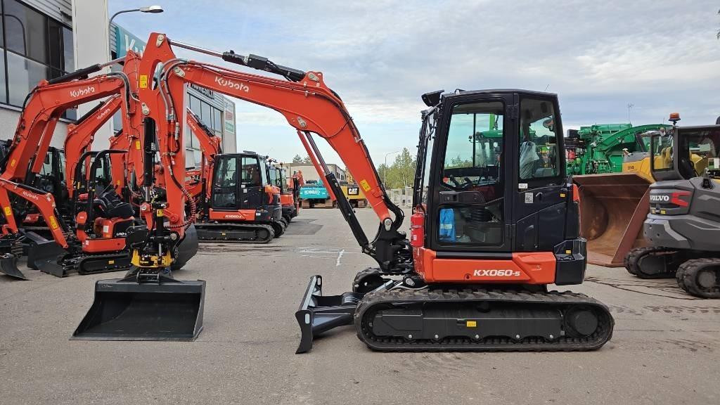 Kubota KX060-5 VARASTOON VARUSTELTU - Mini excavator: picture 1 Kubota KX060-5 VARASTOON VARUSTELTU - Mini excavator: picture 1
