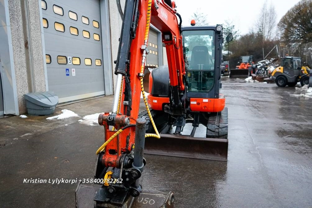 Mini excavator Kubota U48-4 kallistajalla: picture 10