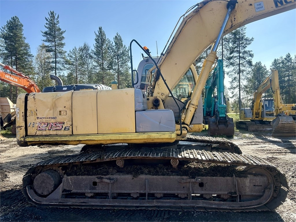 New Holland E215B KAUHALLA - Crawler excavator: picture 5 New Holland E215B KAUHALLA - Crawler excavator: picture 5