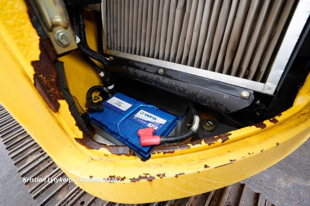 Mini excavator New Holland E70BSR ENGCON PIHDEILLÄ: picture 16