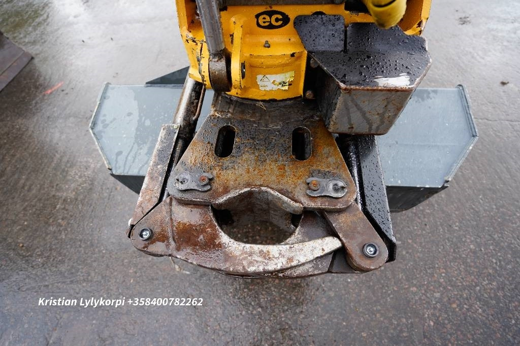 Mini excavator New Holland E70BSR ENGCON PIHDEILLÄ: picture 19