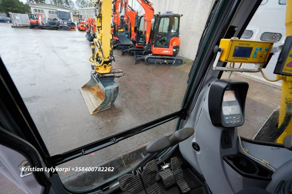 Mini excavator New Holland E70BSR ENGCON PIHDEILLÄ: picture 25