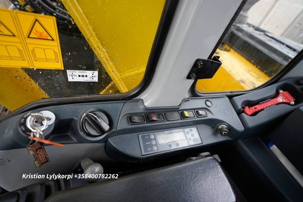 Mini excavator New Holland E70BSR ENGCON PIHDEILLÄ: picture 22
