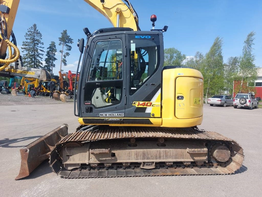 New Holland Kobelco E140CSR MOTOVARUSTUKSELLA - Crawler excavator: picture 2 New Holland Kobelco E140CSR MOTOVARUSTUKSELLA - Crawler excavator: picture 2