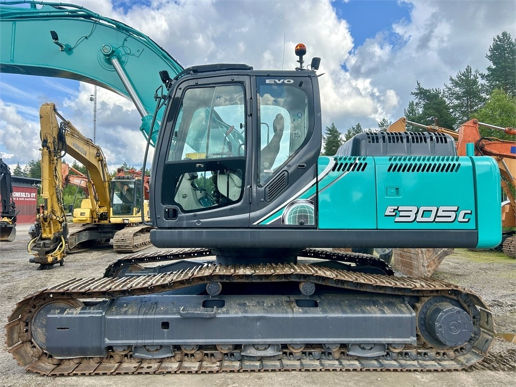 New Holland Kobelco E305C EVO  - Crawler excavator: picture 2 New Holland Kobelco E305C EVO  - Crawler excavator: picture 2