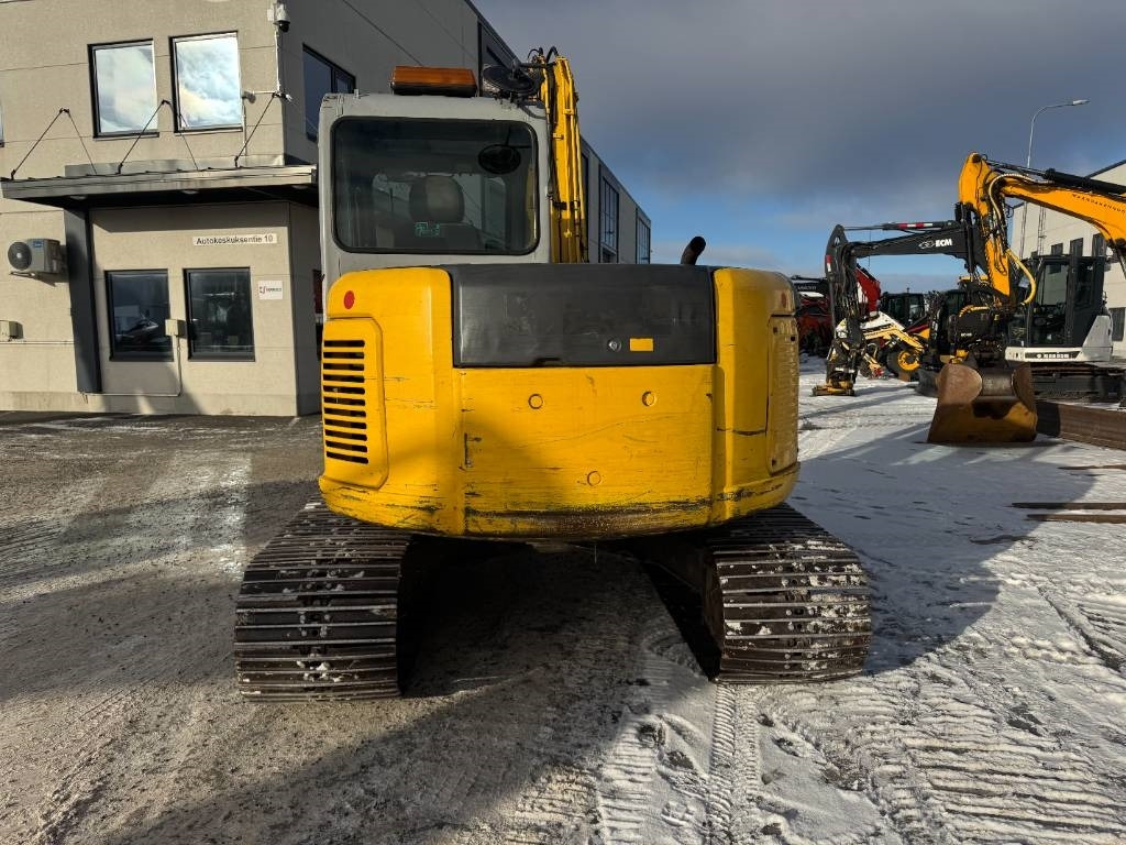 New Holland MYYTY! SOLD! E80MSR PYÖRITTÄJÄLLÄ - Mini excavator: picture 4 New Holland MYYTY! SOLD! E80MSR PYÖRITTÄJÄLLÄ - Mini excavator: picture 4