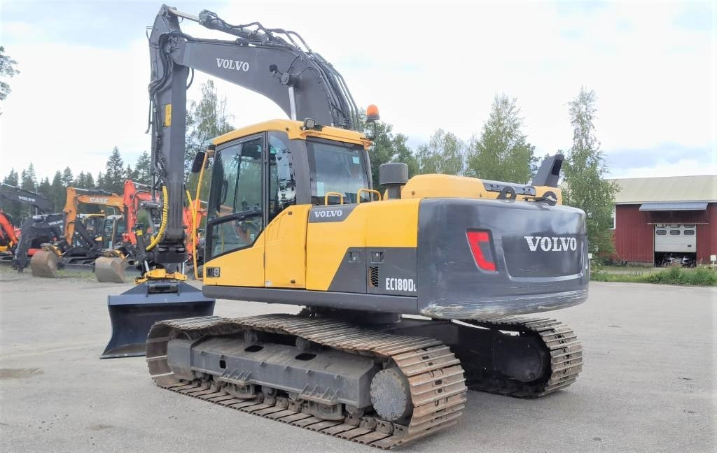 Volvo EC180DL PYÖRITTÄJÄLLÄ - Crawler excavator: picture 3 Volvo EC180DL PYÖRITTÄJÄLLÄ - Crawler excavator: picture 3