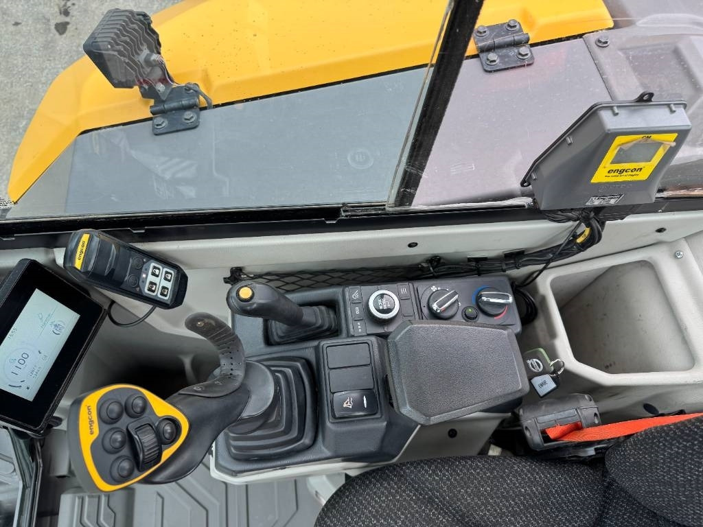 Mini excavator Volvo ECR58F PYÖRITTÄJÄLLÄ: picture 15