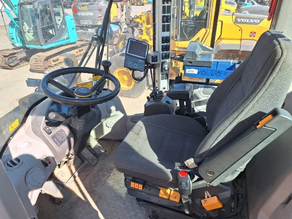 Volvo L 90 H - Wheel loader: picture 5 Volvo L 90 H - Wheel loader: picture 5
