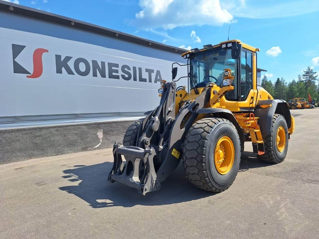 Volvo L90H - Wheel loader: picture 4 Volvo L90H - Wheel loader: picture 4