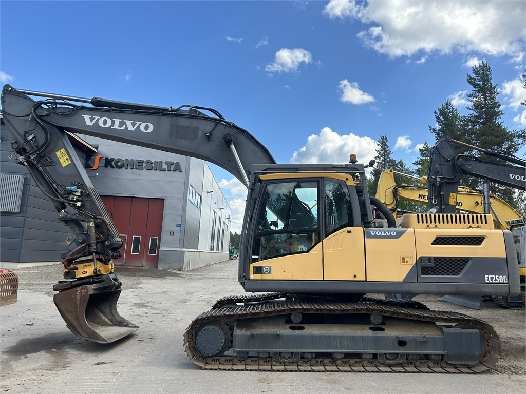 Volvo MYYTY! SOLD! EC250DNL PYÖRITTÄJÄLLÄ - Crawler excavator: picture 1 Volvo MYYTY! SOLD! EC250DNL PYÖRITTÄJÄLLÄ - Crawler excavator: picture 1