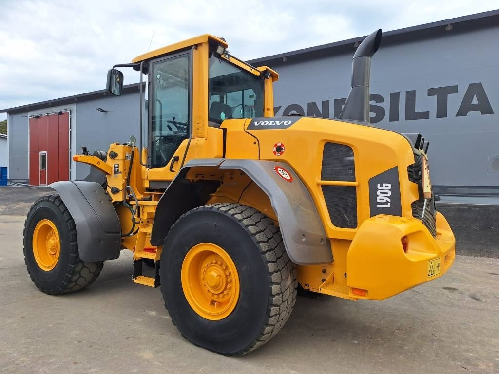 Volvo MYYTY! SOLD! L90G RASVARI, YM. - Wheel loader: picture 2 Volvo MYYTY! SOLD! L90G RASVARI, YM. - Wheel loader: picture 2
