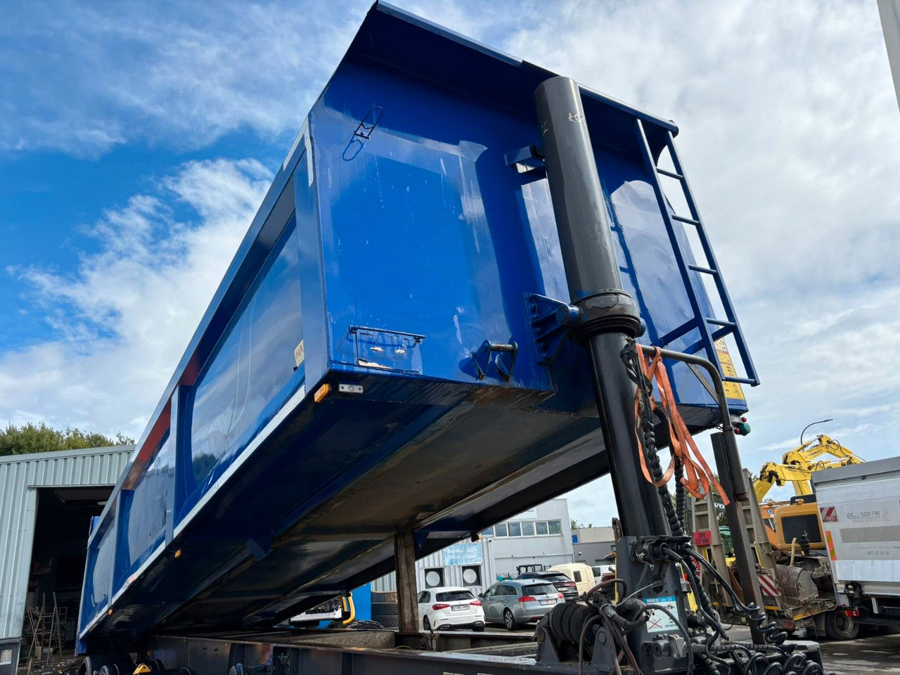 AJK Kipper. 3 Achsen. - Tipper semi-trailer: picture 4 AJK Kipper. 3 Achsen. - Tipper semi-trailer: picture 4
